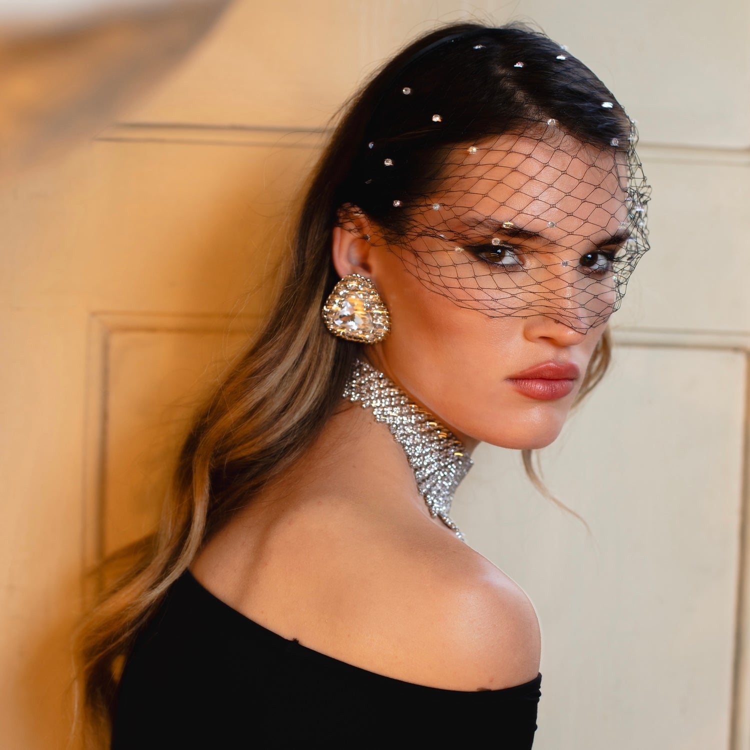 ARIEL EARRING