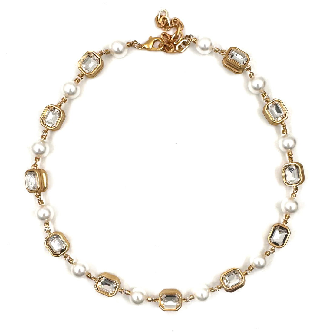 LOLA NECKLACE